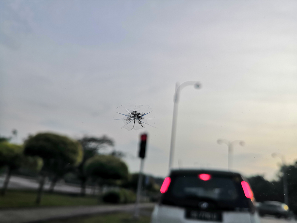 Windscreen Meet Australian Standards chip